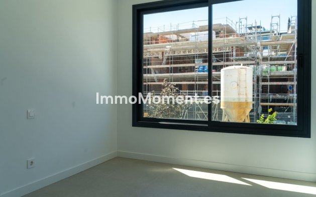 Resale - Detached villa - Estepona - Atalaya