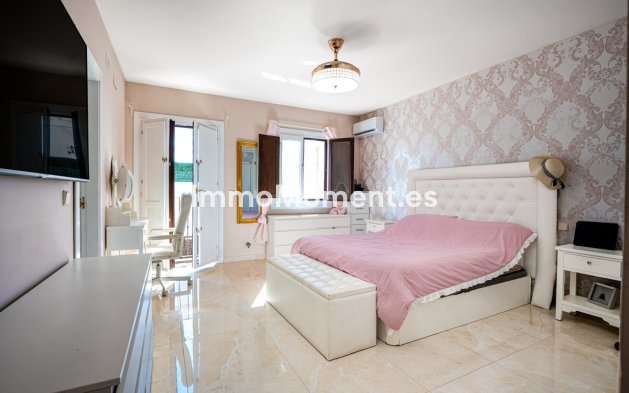Bestaande woning - Rijtjeshuis - Estepona  - Estepona Centro