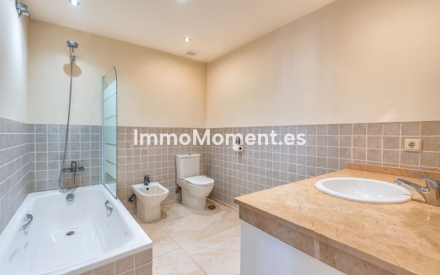 Bestaande woning - Rijtjeshuis - Estepona  - Estepona Centro