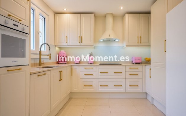 Bestaande woning - Rijtjeshuis - Estepona  - Estepona Centro