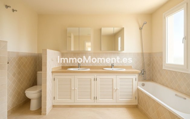 Bestaande woning - Rijtjeshuis - Estepona  - Estepona Centro