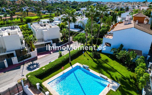 Bestaande woning - Rijtjeshuis - Estepona  - Estepona Centro