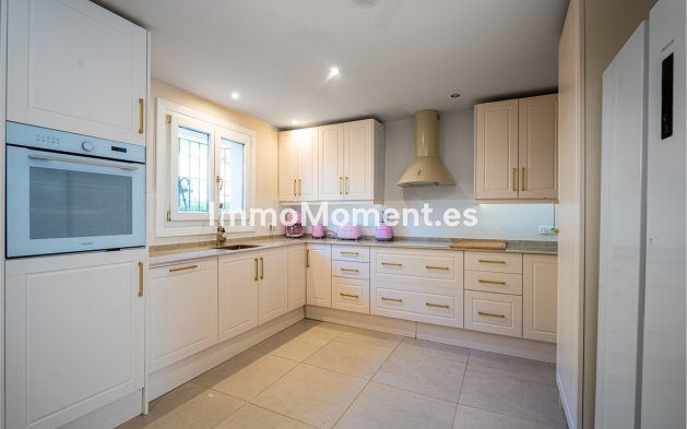 Bestaande woning - Rijtjeshuis - Estepona  - Estepona Centro
