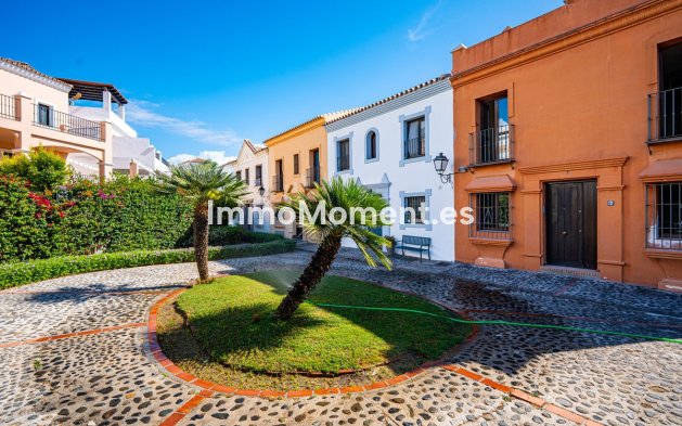 Bestaande woning - Rijtjeshuis - Estepona  - Estepona Centro