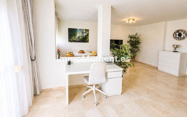 Bestaande woning - Appartement - Estepona  - Atalaya