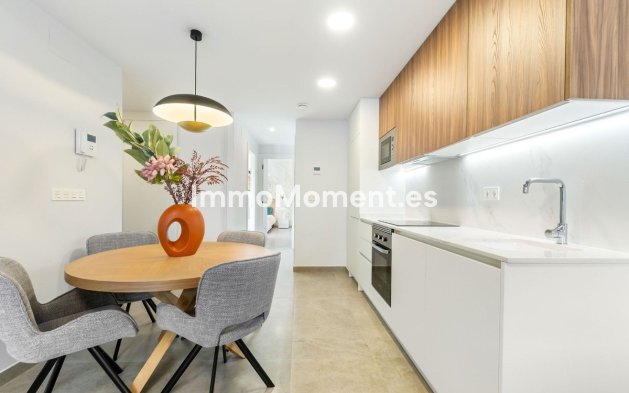 Resale - Apartment - Torrevieja - Torrevieja Centro