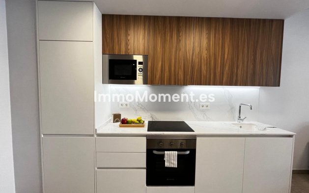 Resale - Apartment - Torrevieja - Torrevieja Centro