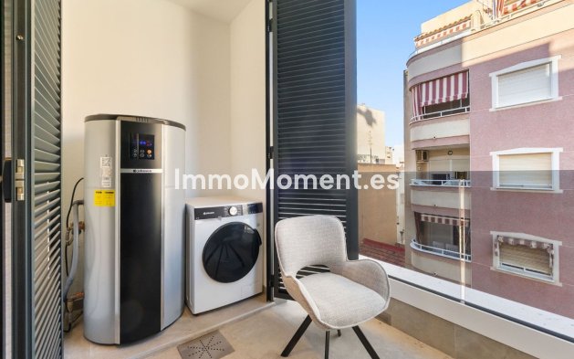 Resale - Apartment - Torrevieja - Torrevieja Centro