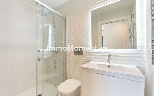 Resale - Apartment - Torrevieja - Torrevieja Centro