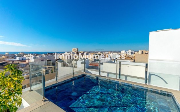Resale - Apartment - Torrevieja - Torrevieja Centro
