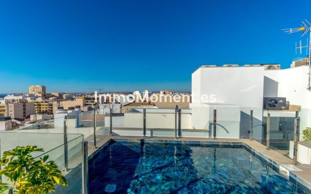 Resale - Apartment - Torrevieja - Torrevieja Centro
