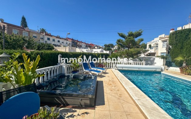 Resale - Townhouse - Torrevieja - Torrevieja Centro