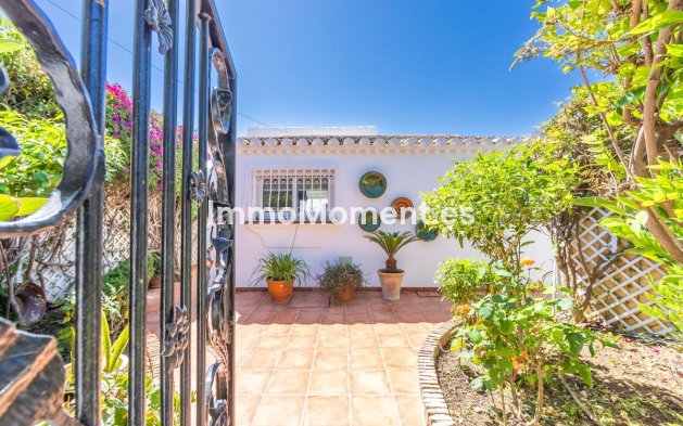 Bestaande woning - Vrijstaande villa - Estepona  - Estepona Centro