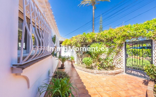 Bestaande woning - Vrijstaande villa - Estepona  - Estepona Centro