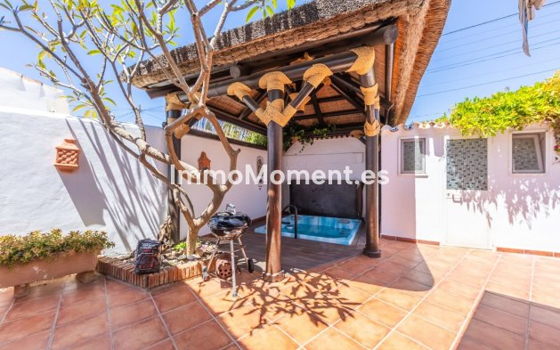 Bestaande woning - Vrijstaande villa - Estepona  - Estepona Centro