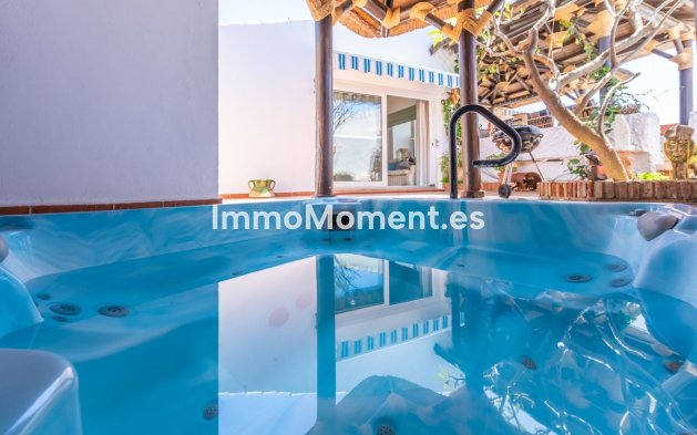 Bestaande woning - Vrijstaande villa - Estepona  - Estepona Centro