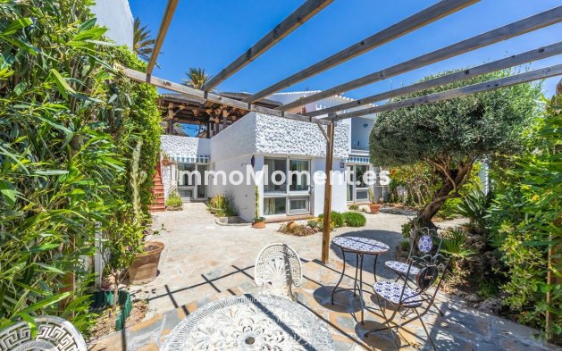 Bestaande woning - Vrijstaande villa - Estepona  - Estepona Centro