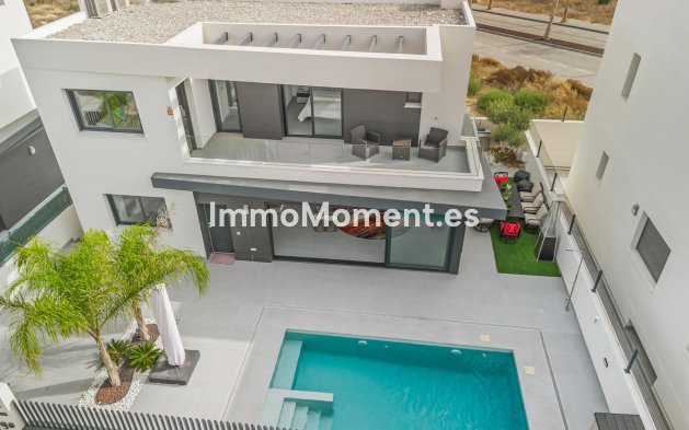 Bestaande woning - Vrijstaande villa - Algorfa - Algorfa Centro