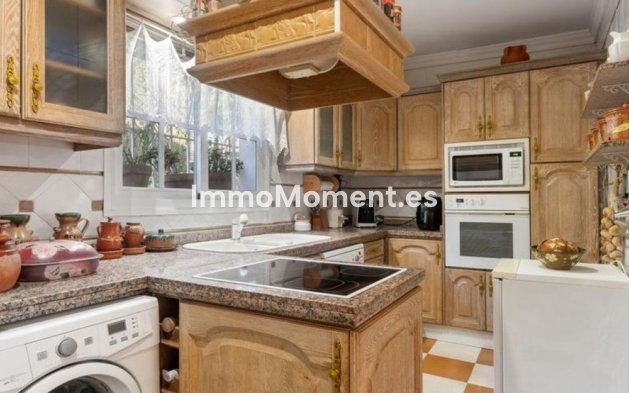 Bestaande woning - Vrijstaande villa - Marbella - El Rosario