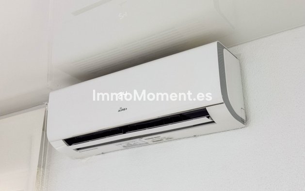 Resale - Apartment - Torrevieja - Torrevieja Centro
