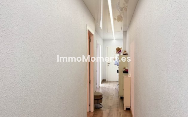 Resale - Apartment - Torrevieja - Torrevieja Centro