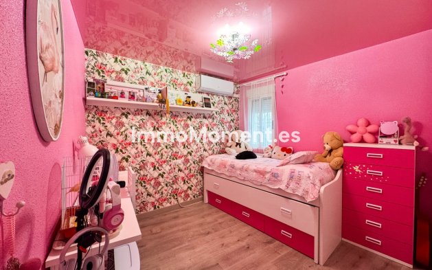 Resale - Apartment - Torrevieja - Torrevieja Centro