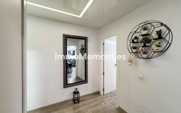Resale - Apartment - Torrevieja - Torrevieja Centro