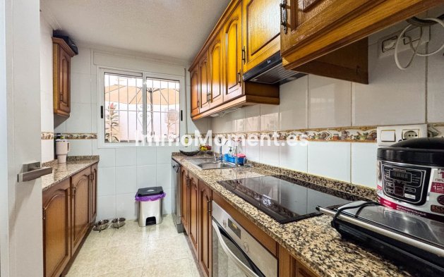 Resale - Apartment - Torrevieja - Torrevieja Centro