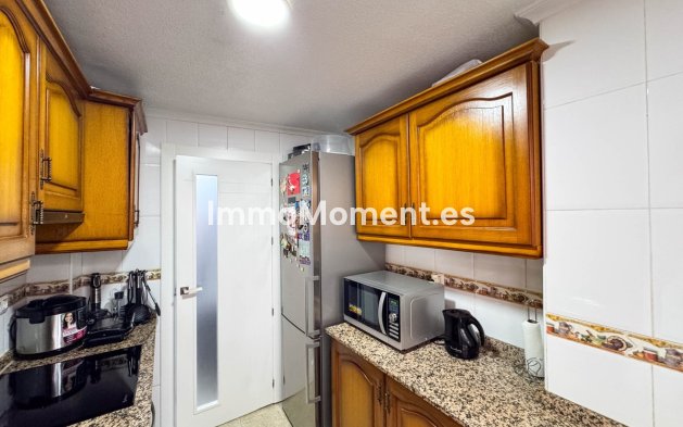 Resale - Apartment - Torrevieja - Torrevieja Centro