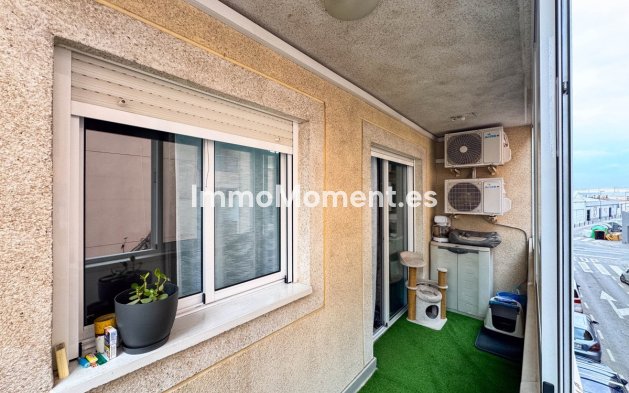 Resale - Apartment - Torrevieja - Torrevieja Centro