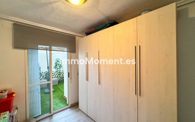 Resale - Apartment - Torrevieja - Torrevieja Centro
