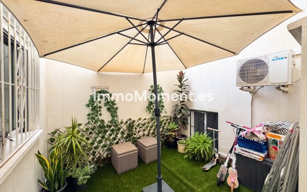 Resale - Apartment - Torrevieja - Torrevieja Centro