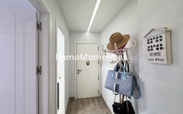 Resale - Apartment - Torrevieja - Torrevieja Centro