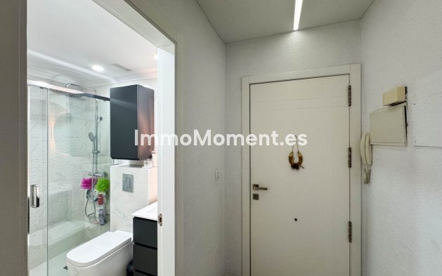 Resale - Apartment - Torrevieja - Torrevieja Centro