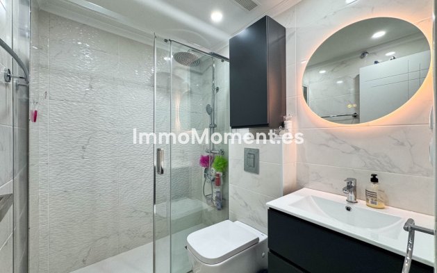 Resale - Apartment - Torrevieja - Torrevieja Centro