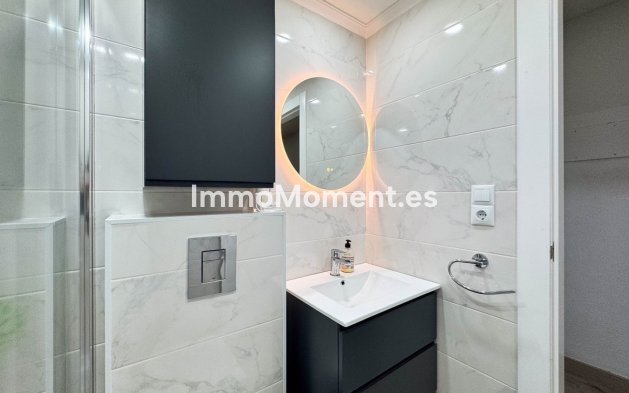 Resale - Apartment - Torrevieja - Torrevieja Centro