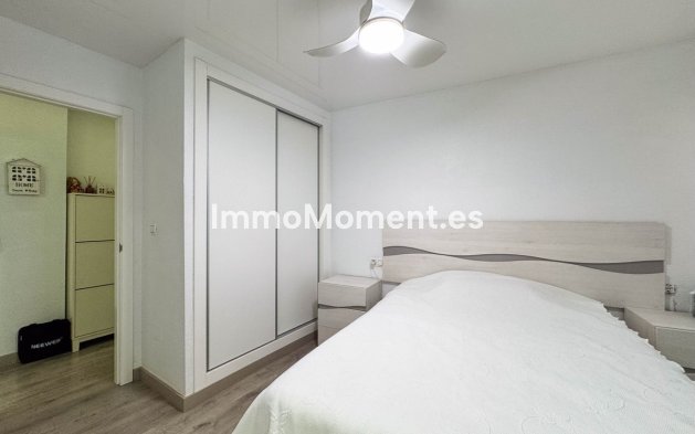 Resale - Apartment - Torrevieja - Torrevieja Centro