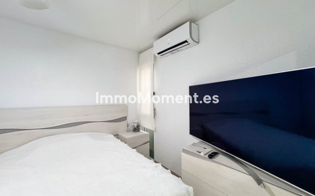 Resale - Apartment - Torrevieja - Torrevieja Centro