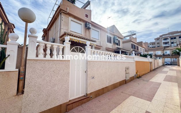 Bestaande woning - Rijtjeshuis - Torrevieja - Playa De La Mata