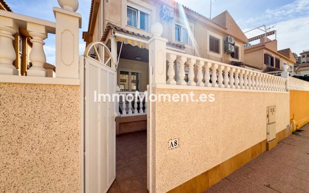 Bestaande woning - Rijtjeshuis - Torrevieja - Playa De La Mata