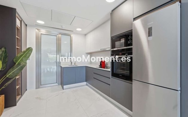 Revente - Appartement - Estepona  - Estepona Centro