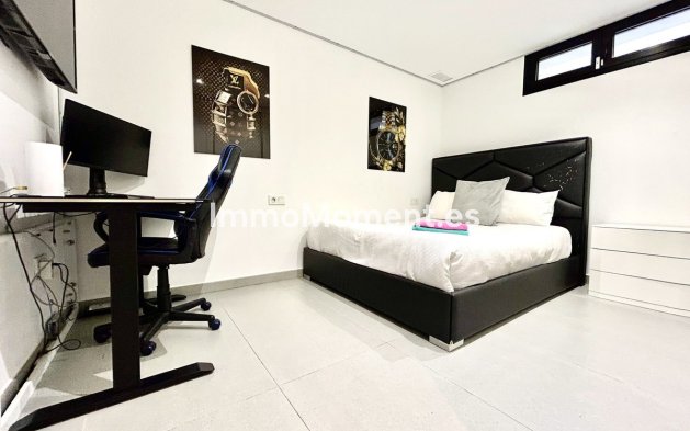 Resale - Detached villa - Orihuela - Los Balcones - Los Altos del Edén