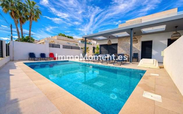 Resale - Detached villa - Orihuela - Los Balcones - Los Altos del Edén