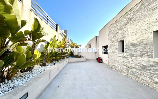 Resale - Detached villa - Orihuela - Los Balcones - Los Altos del Edén