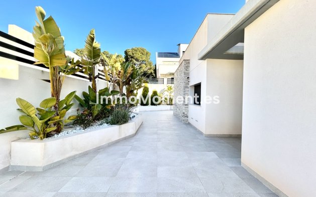 Resale - Detached villa - Orihuela - Los Balcones - Los Altos del Edén