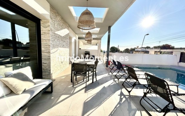 Resale - Detached villa - Orihuela - Los Balcones - Los Altos del Edén