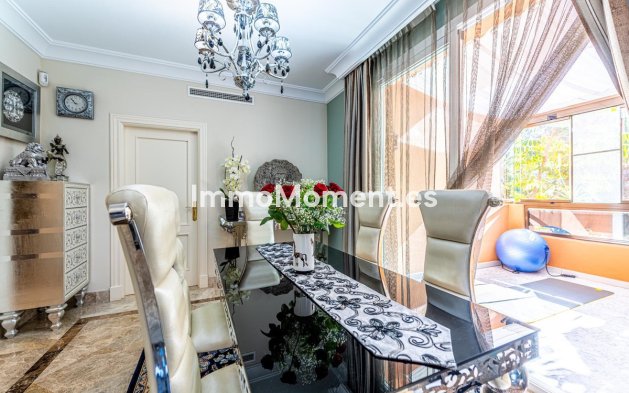 Wiederverkauf - Wohnung - Marbella - Nueva Andalucía