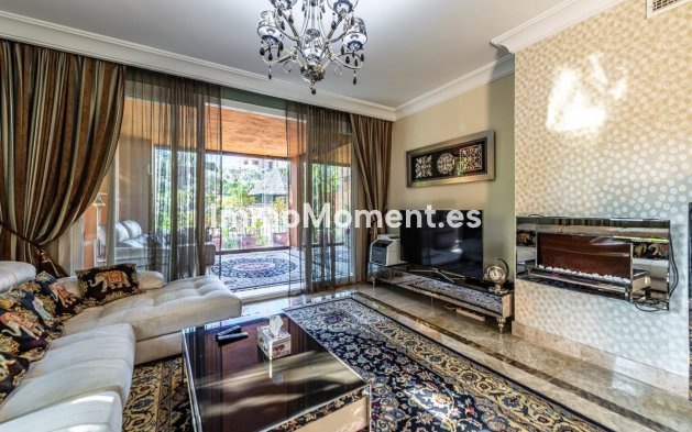 Wiederverkauf - Wohnung - Marbella - Nueva Andalucía