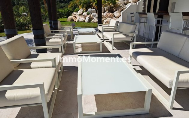Resale - Apartment - Benahavís - Benahavís Centro