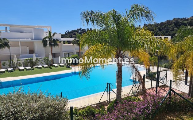 Resale - Apartment - Benahavís - Benahavís Centro